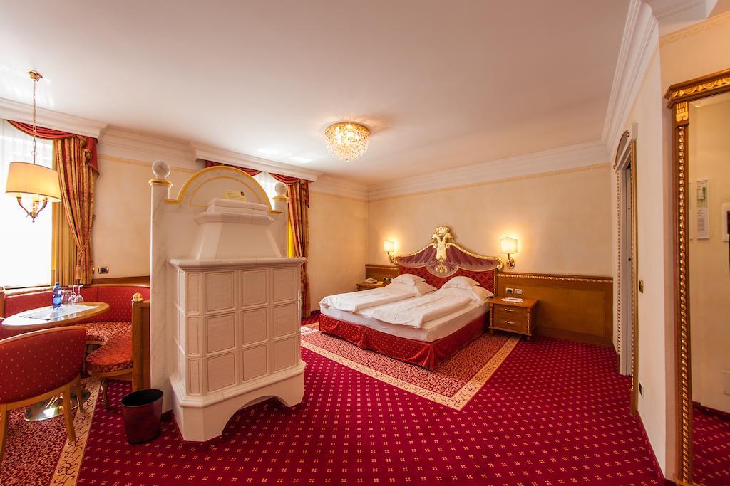 Cityhotel Goldener Adler B&B Chiusa Quarto foto